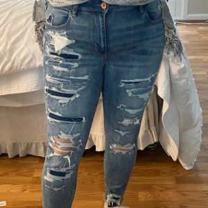 American Eagle High-Rise Jegging w/ rips